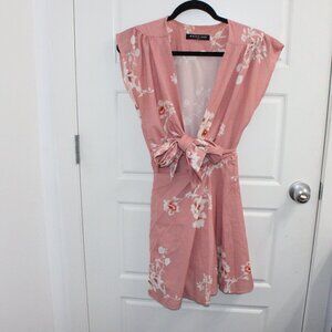 White Fox Tie Front Wrap‎ Dress Peach Floral Size Medium